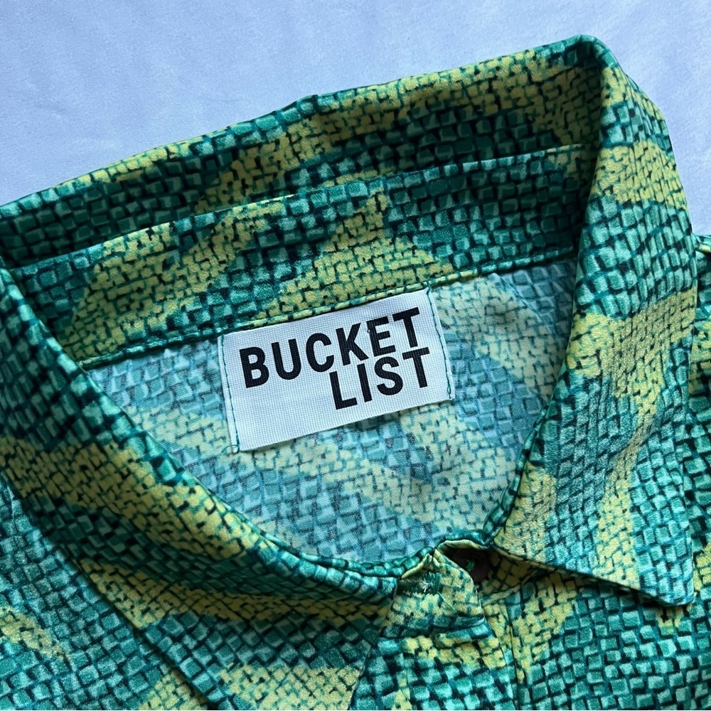 Bucket List Green Printed Button Up Long Puff Sle… - image 5